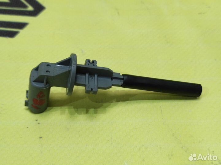 Датчик уровня омывающей жидкости Bmw 5-Series F10