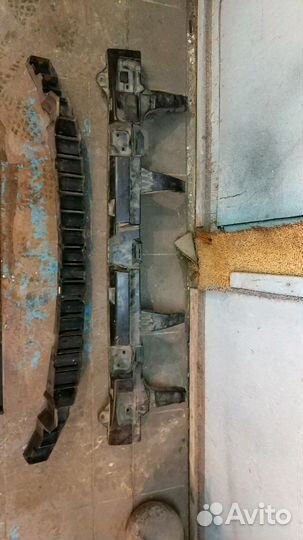 Reno duster усилитель заднего бампера