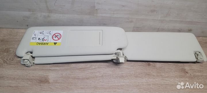 Козырек солнцезащитный VW Touareg FL