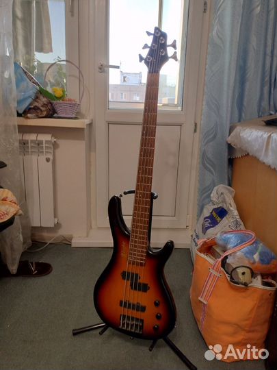 Бас гитара 5 струн flight