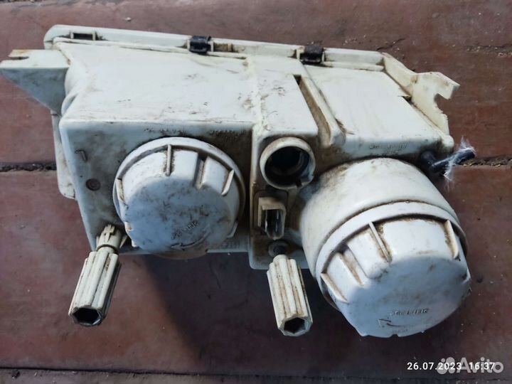 Фара левая ваз 2110