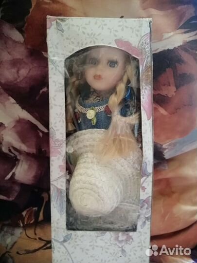Кукла фарфоровая коллекционная