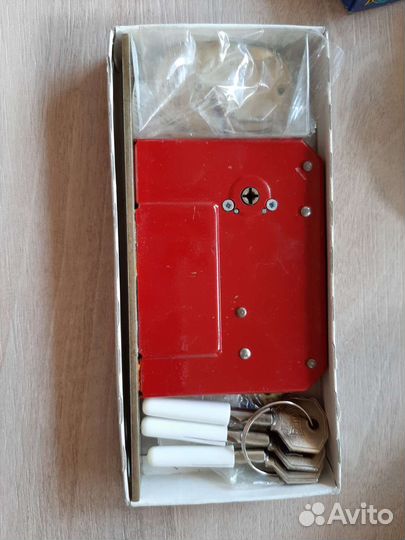 Замок дверной врезной