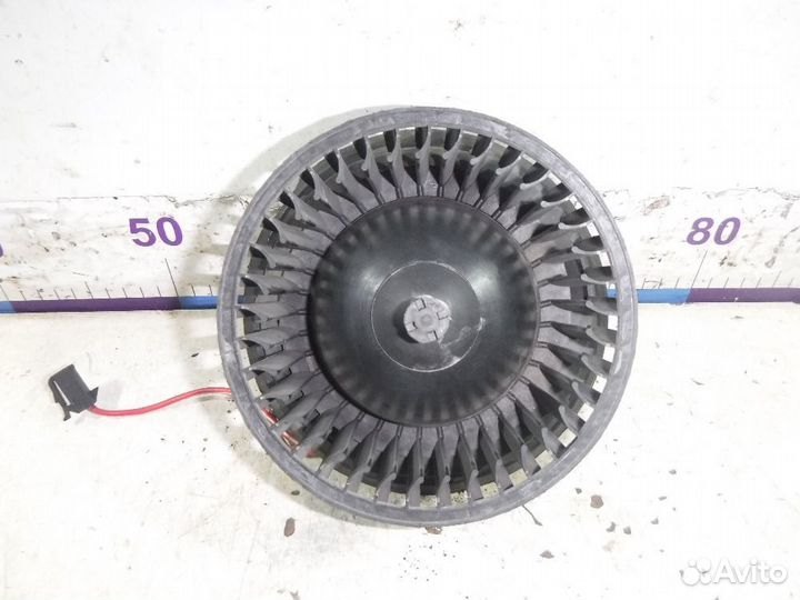 Моторчик отопителя VW Golf III