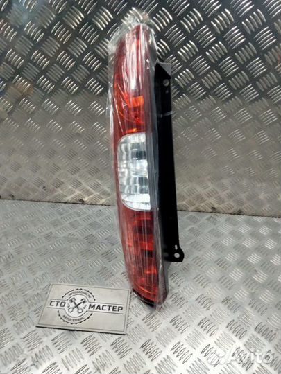 Фонарь задний правый Fiat Doblo 1.3