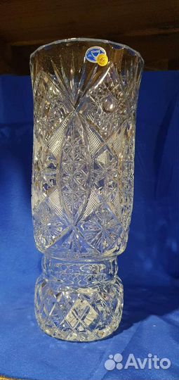 Хрустальная ваза для цветов