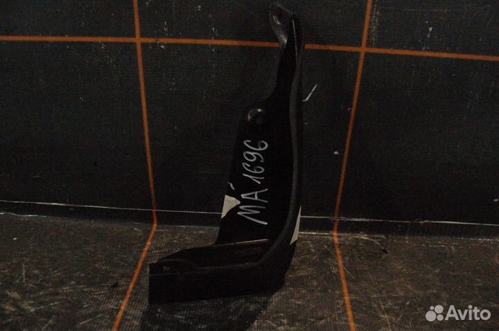 Брызговик передний правый - Toyota Camry V50 V55