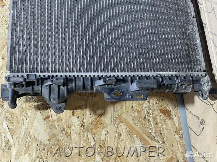 Volvo / Ford / Land Rover радиатор основной