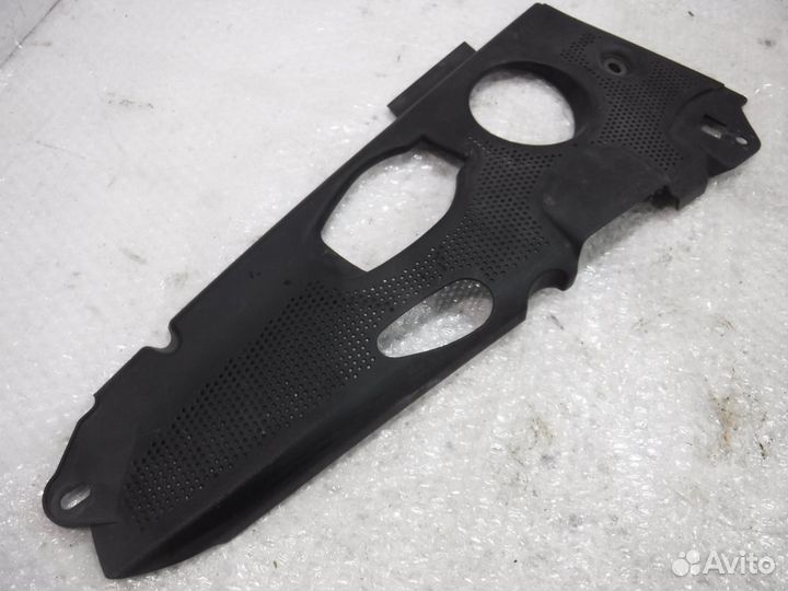 Накладка моторного отсека