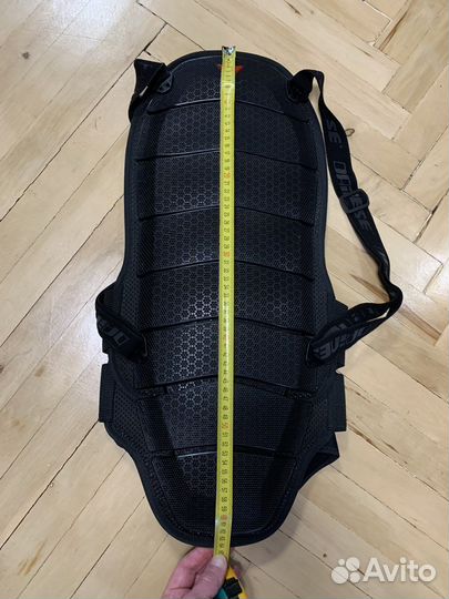 Защита спины dainese