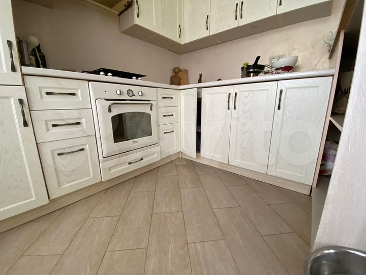 2-к. квартира, 47 м², 8/9 эт.
