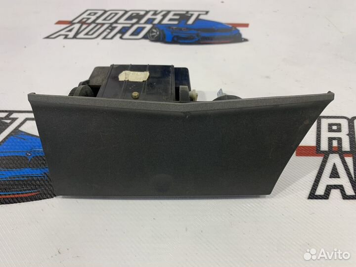 Пепельница передняя Opel Astra H 13150368