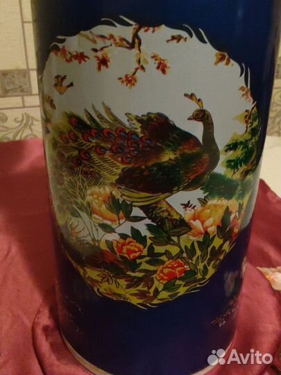 Термос китайский с помпой ретро