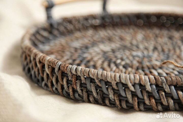 Плетёный поднос ручной работы