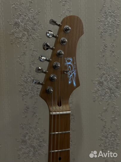 Электрогитара JET JS-300