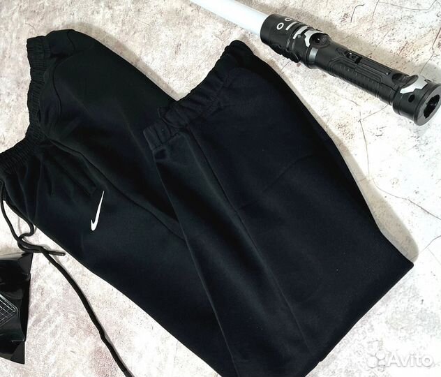 Спортивные костюмы Nike