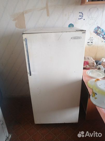 Холодильник на запчасти