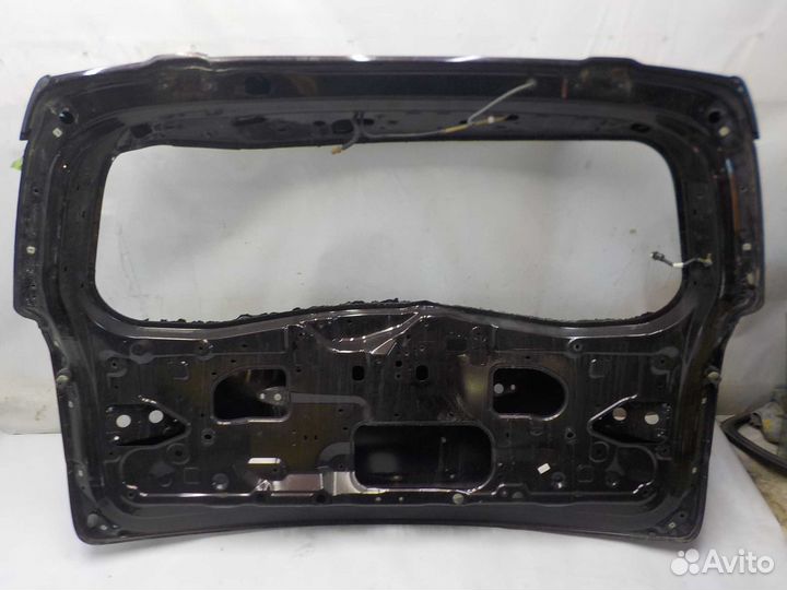 Крышка багажника infiniti QX-56