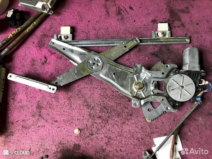 Стеклоподъемник на honda HRV GH3 GH4 D16A