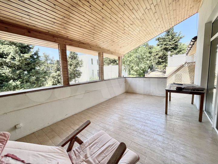 Дом 280 м² на участке 4,7 сот.