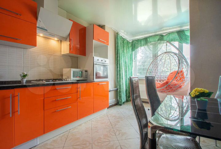 2-к. квартира, 58 м², 2/15 эт.