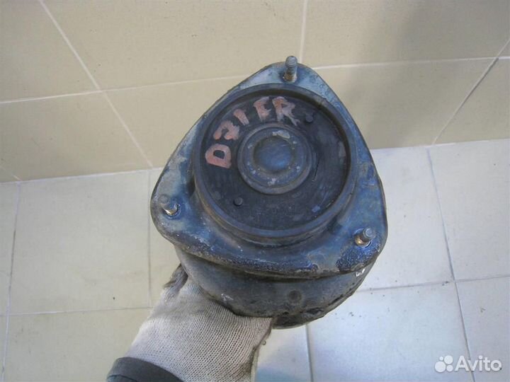 Стойка амортизатора передняя правая Subaru Forest