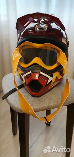 Кроссовый шлем с очками Ataki