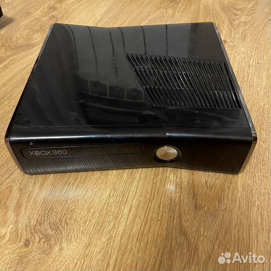 Xbox 360slim 1TB прошитый+162игры