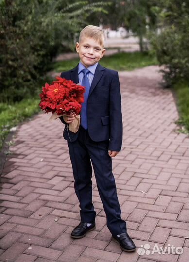 Школьный костюм