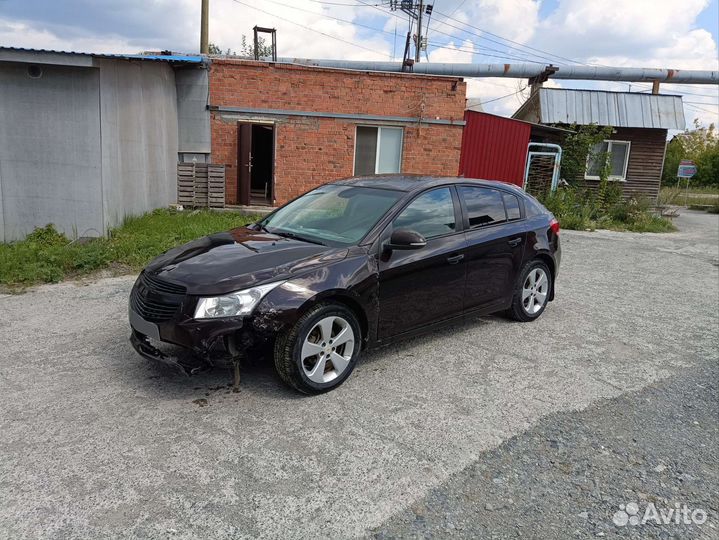 Chevrolet Cruze 1.8 МТ, 2014, битый, 150 000 км