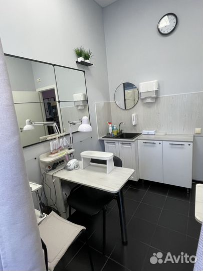 Аренда места мастера маникюра и педикюра