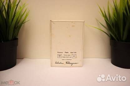 F de Salvatore Ferragamo