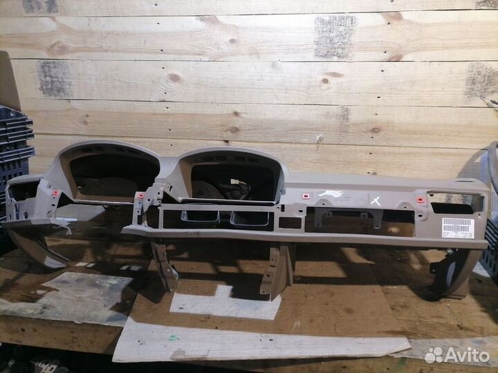 Торпедо BMW 7 серия