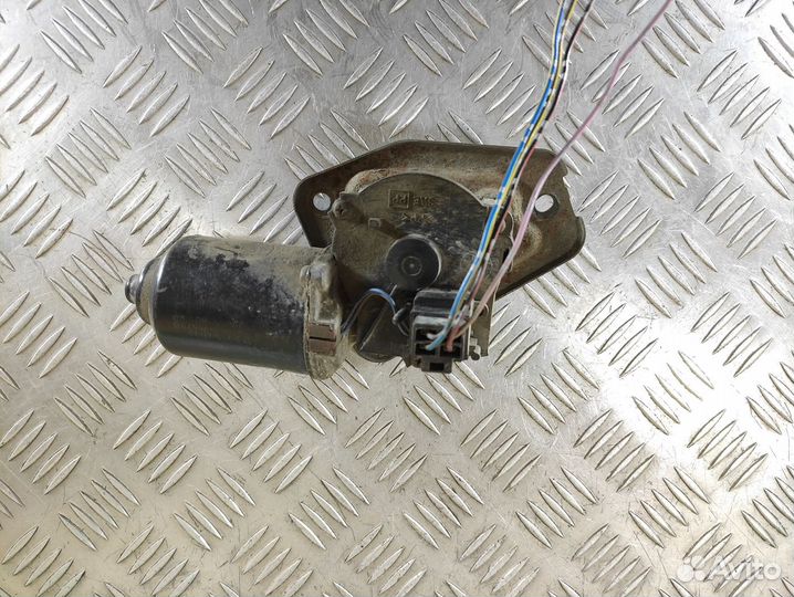 Моторчик стеклоочистителя передний Daihatsu Atrai