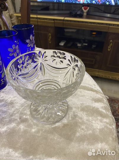 Хрустальная ваза