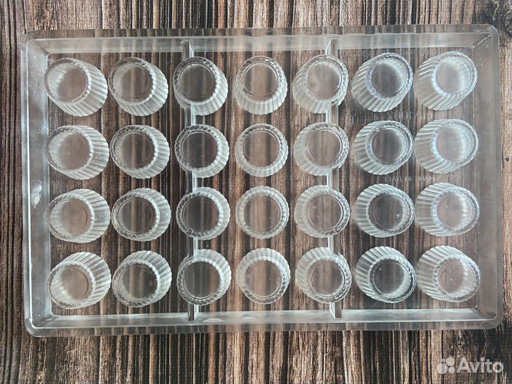 Поликарбонатная форма для шоколада