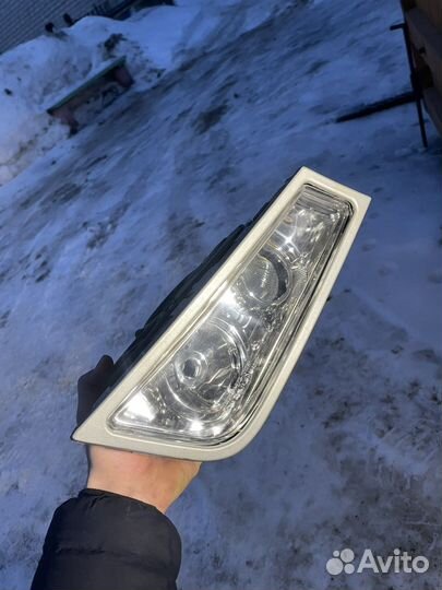 Противотуманная фара Volvo