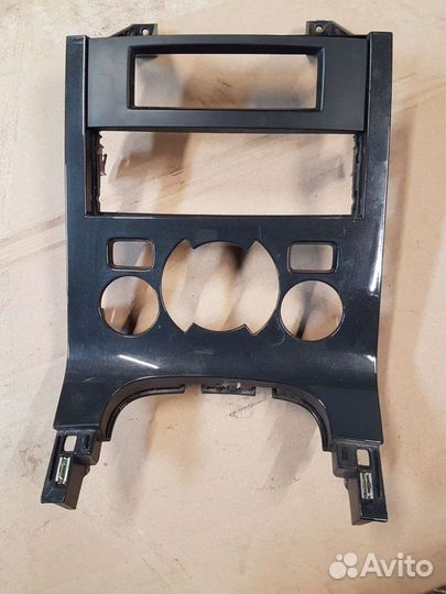 Накладка центральная Peugeot 3008