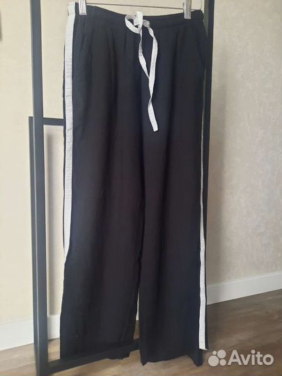 Спортивные штаны Who is it