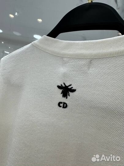 Потрясающая футболка Dior