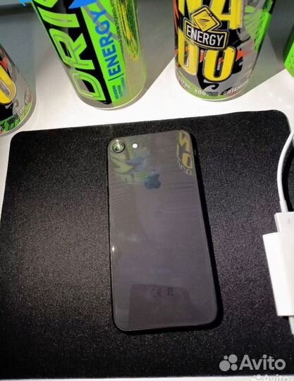 iPhone 8, 64 ГБ
