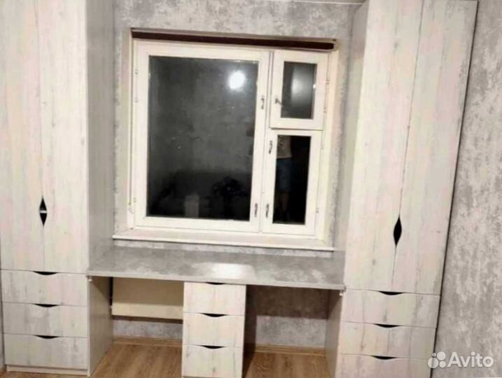 Рабочая зона у окна