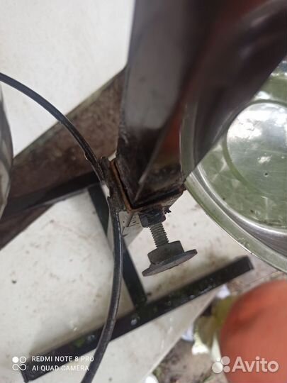 Подставка с мисками для собак