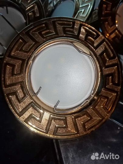 Светильник точечный с лампочкой на 220V 8 шук