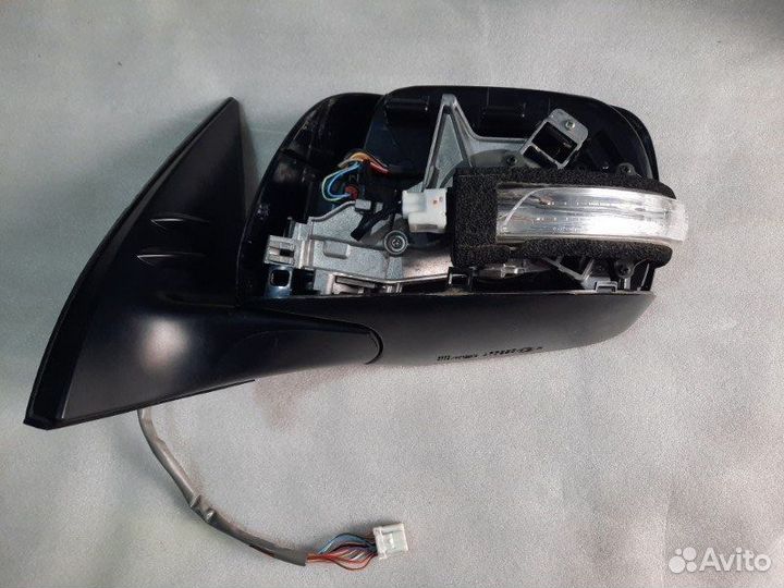 Зеркало заднего вида левое Toyota Land Cruiser