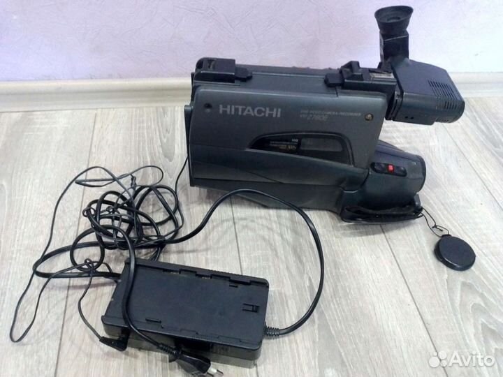 Видеокамера hitachi
