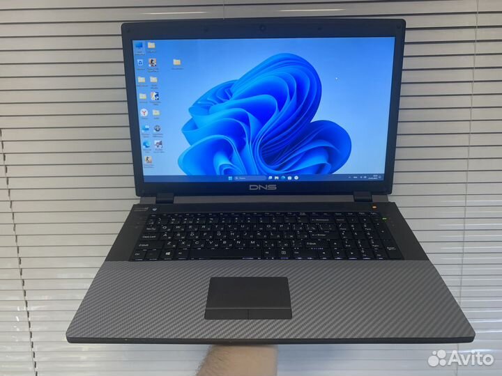 Бюджетно.игровой ноутбук DNS