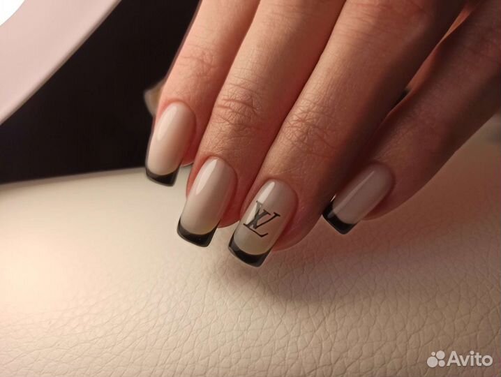 Маникюр, педикюр, гель-лак