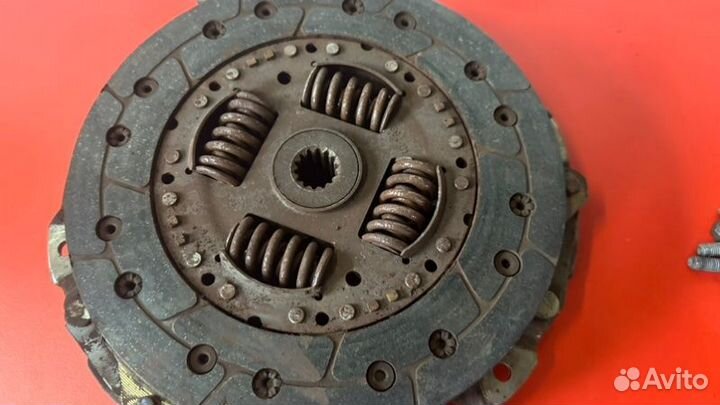 Комплект сцепления Opel Astra H 1.6 Z16XEP 2007