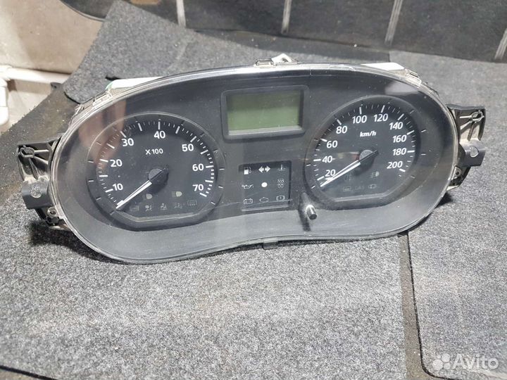 Щиток приборов Renault Logan 1